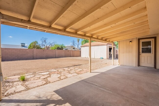 Building Photo - Three bedrooms plus big garage!