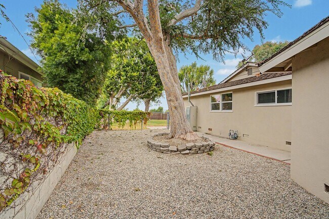Building Photo - Rolling Hills Ranch House — Updated 3BR Home on a Massive Lot