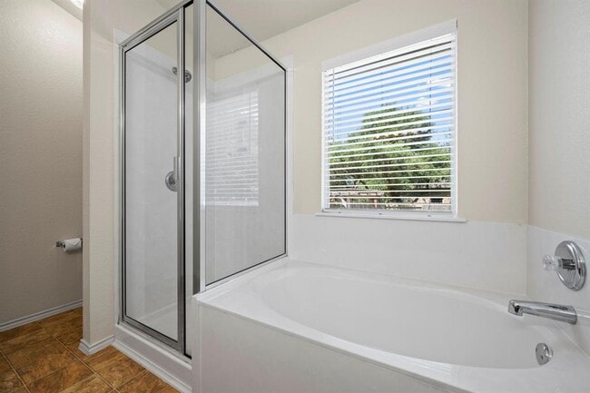 Building Photo - 3841 Castle Rock Cove