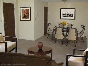 Building Photo - 12 Brattle Dr