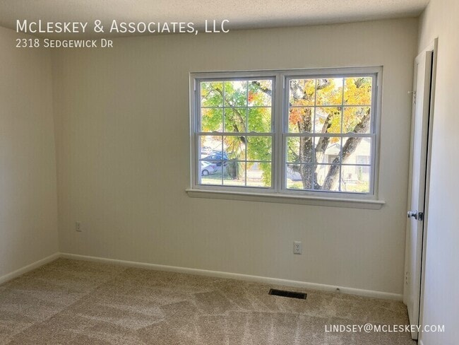 Building Photo - 2318 Sedgewick Dr