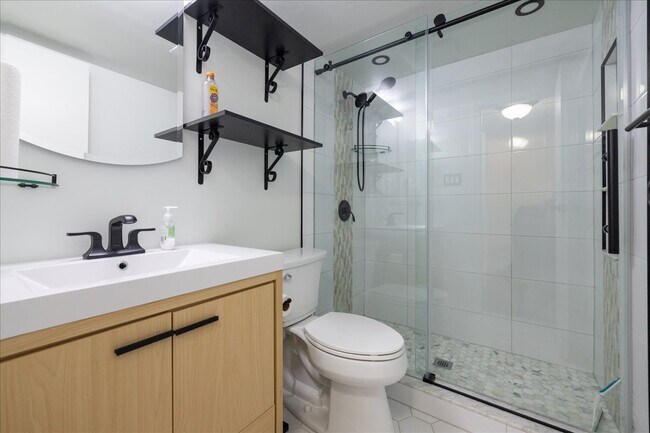 Building Photo - 4000 Gypsy Ln