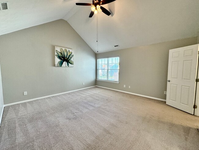 Building Photo - Just Upgraded - Ready NOW! Spacious 4-Bedr...