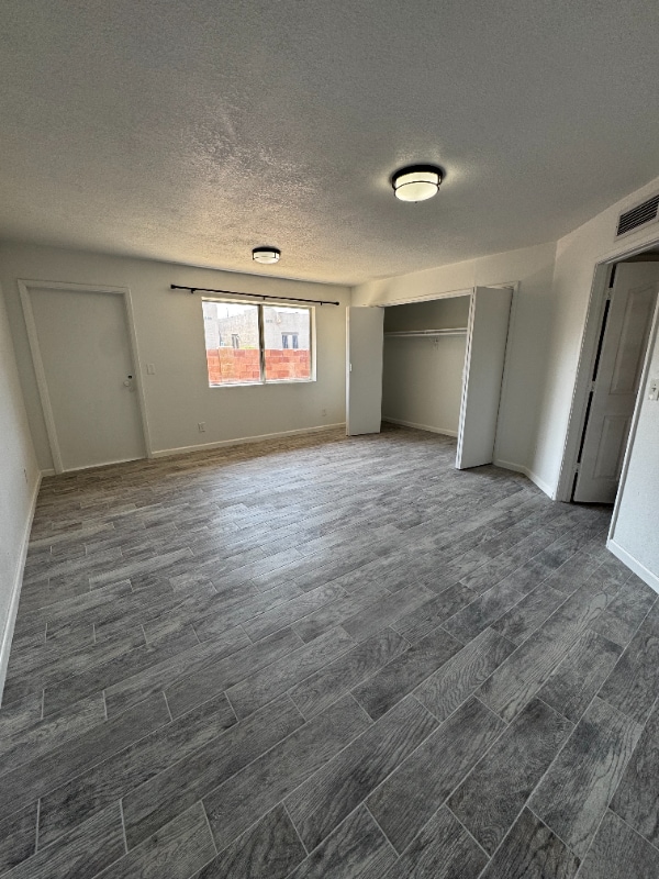 Building Photo - 3939 E Glenn St