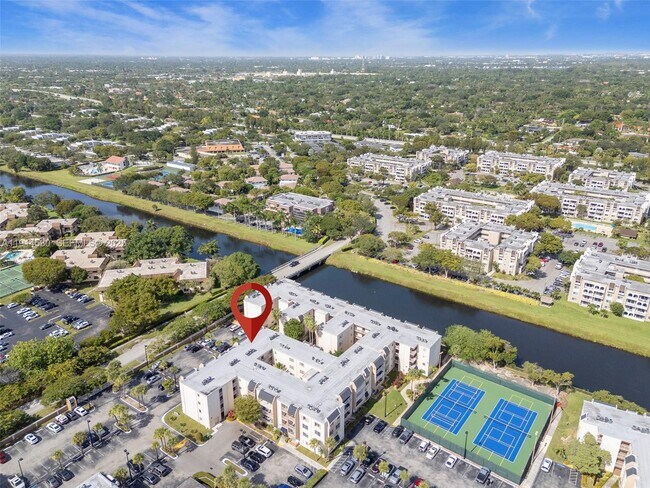 Building Photo - 7785 SW 86th St