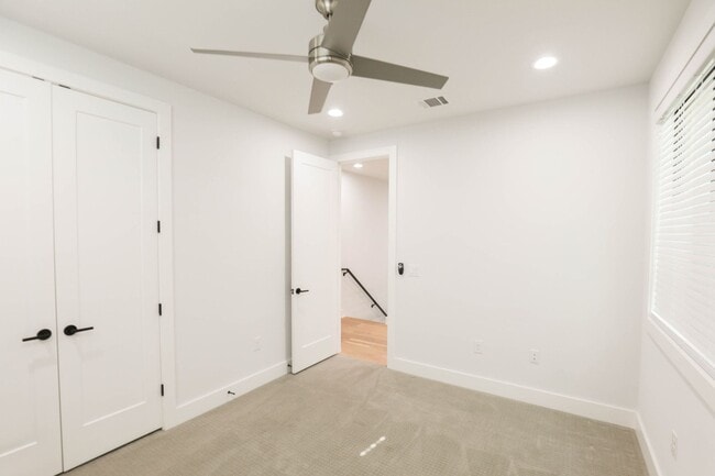 Building Photo - 1309 Cometa St
