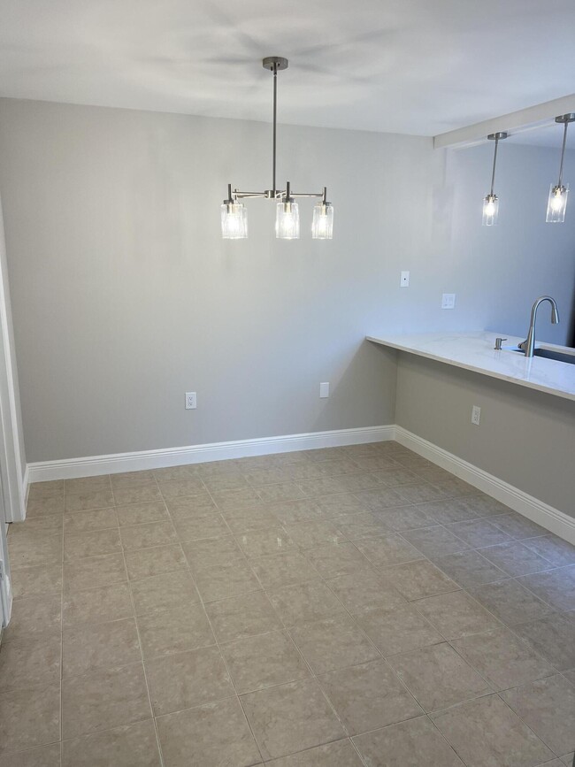 Building Photo - 3066 30th Ct