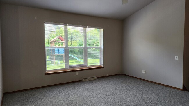 Building Photo - 5153 Oak Valley Dr