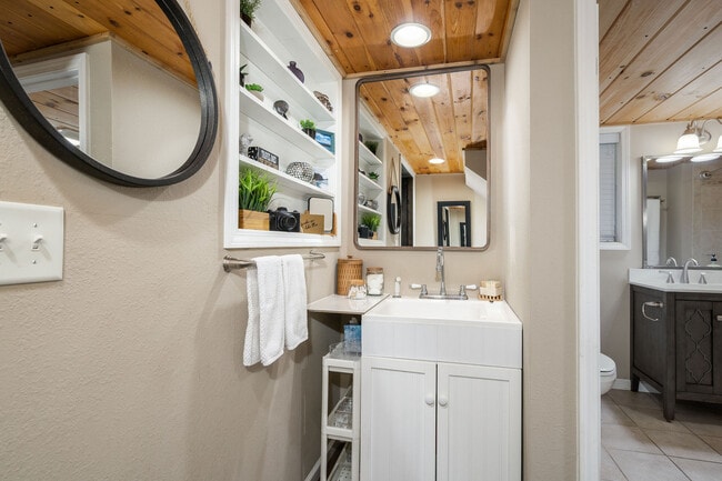 Building Photo - 487 Kentucky Ave