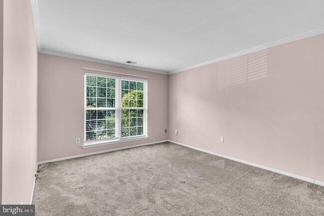 Building Photo - 271 Andover Pl