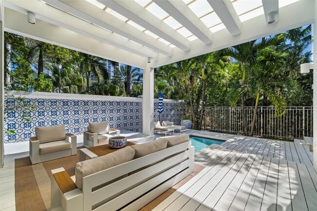 Building Photo - 18935 Atlantic Blvd