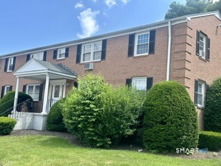 Building Photo - 49 Brewster Rd