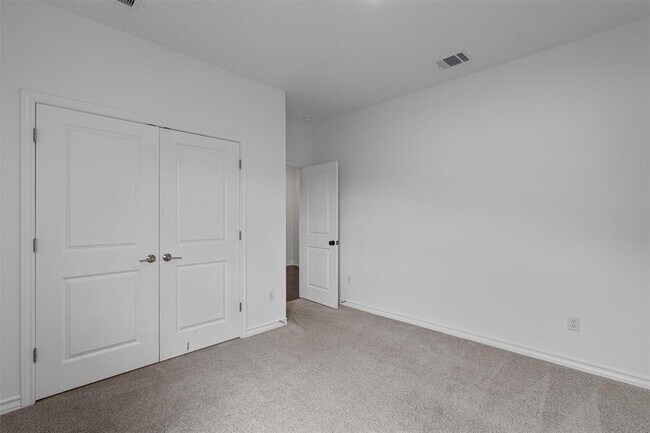Building Photo - 104 Stinchcomb Rd