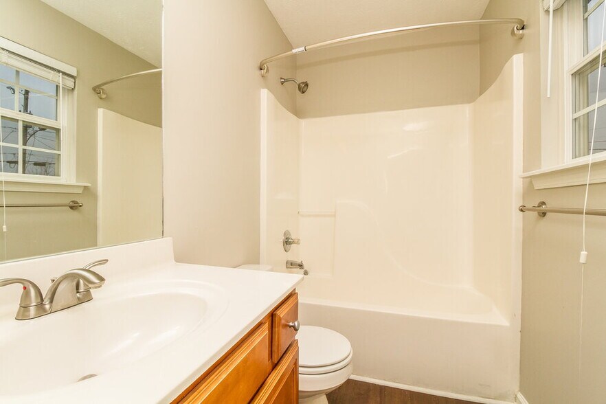 Building Photo - 3076 Ace Wintermeyer Dr