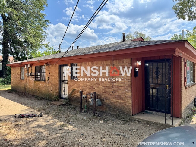 Building Photo - 1072 S Willett St