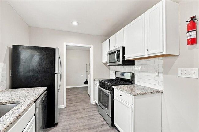 Building Photo - 1357 Lorenzo Dr SW