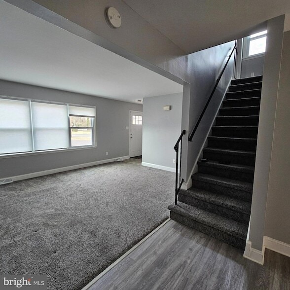 Building Photo - 1565 S Main Rd