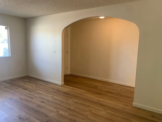 Building Photo - Fairfield Home Near Travis AFB & Laurel Cr...