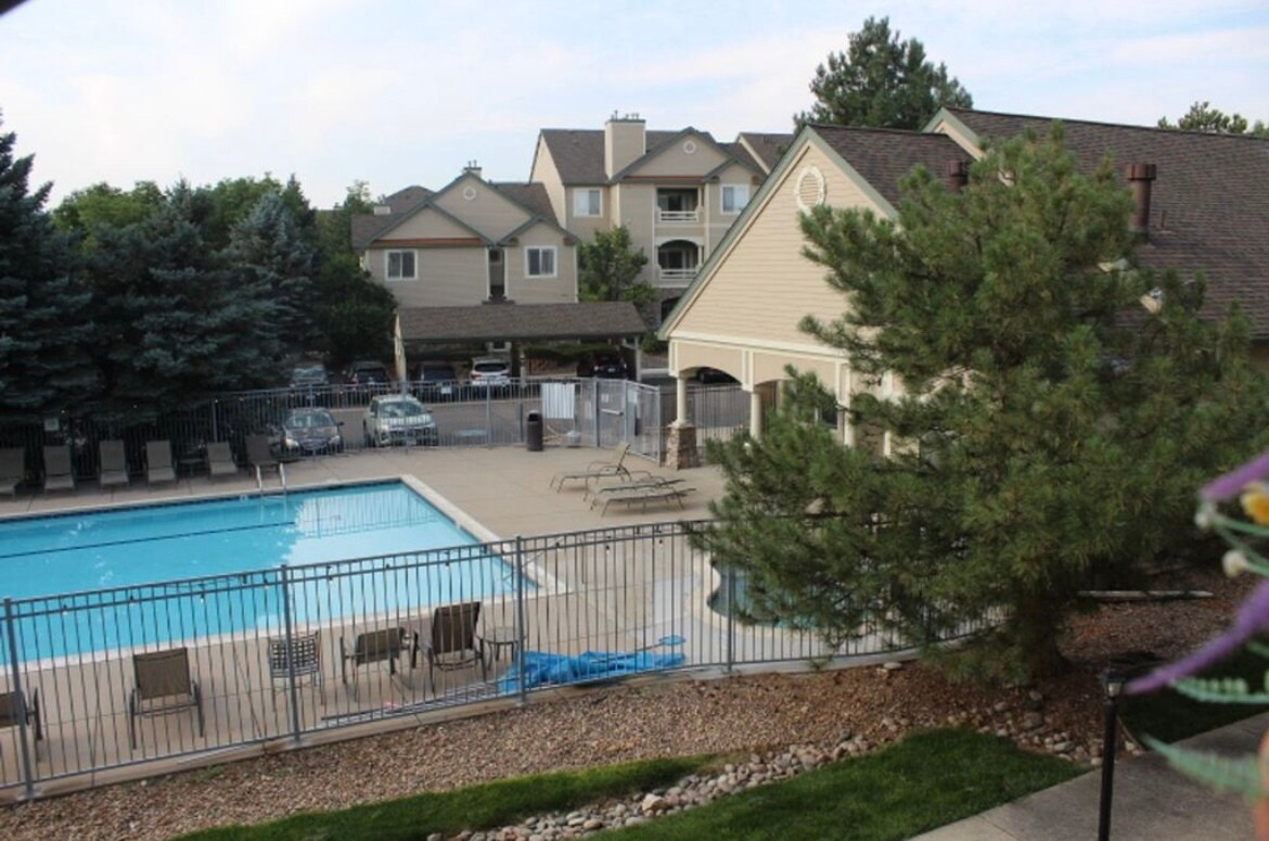 Building Photo - 9390 W Chatfield Pl