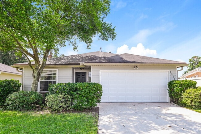 Building Photo - 7510 International Village Dr