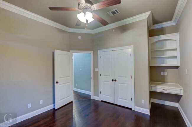 Building Photo - 3038 Sagefield Ln