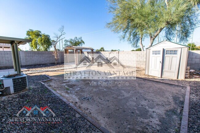 Building Photo - 16092 W Woodlands Ave