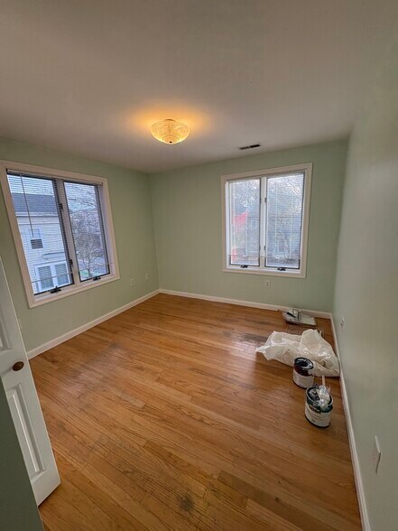 Building Photo - 309 Beacon St