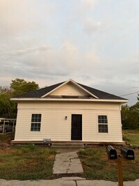 Building Photo - 404 E Ross Ave