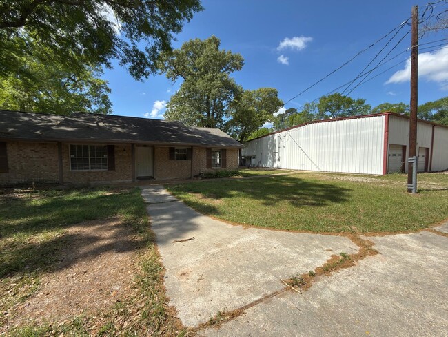 Building Photo - 15540 Willowisp Trail