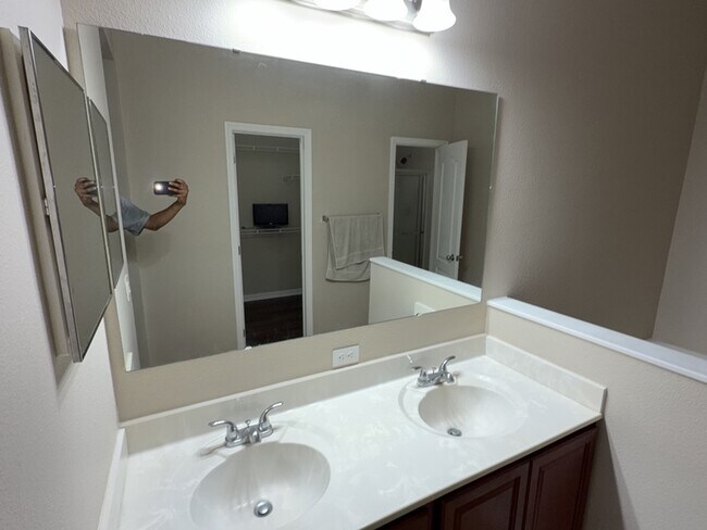 Building Photo - 283 Rambling Cir