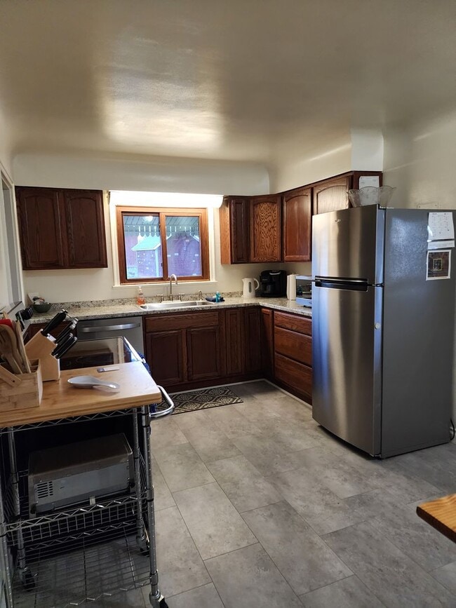 French country style home, furnished or va... 1430 W Hendrickson Rd