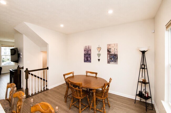 Building Photo - 984 Steamboat Dr