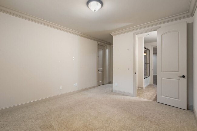 Building Photo - 444 Wild Elm St