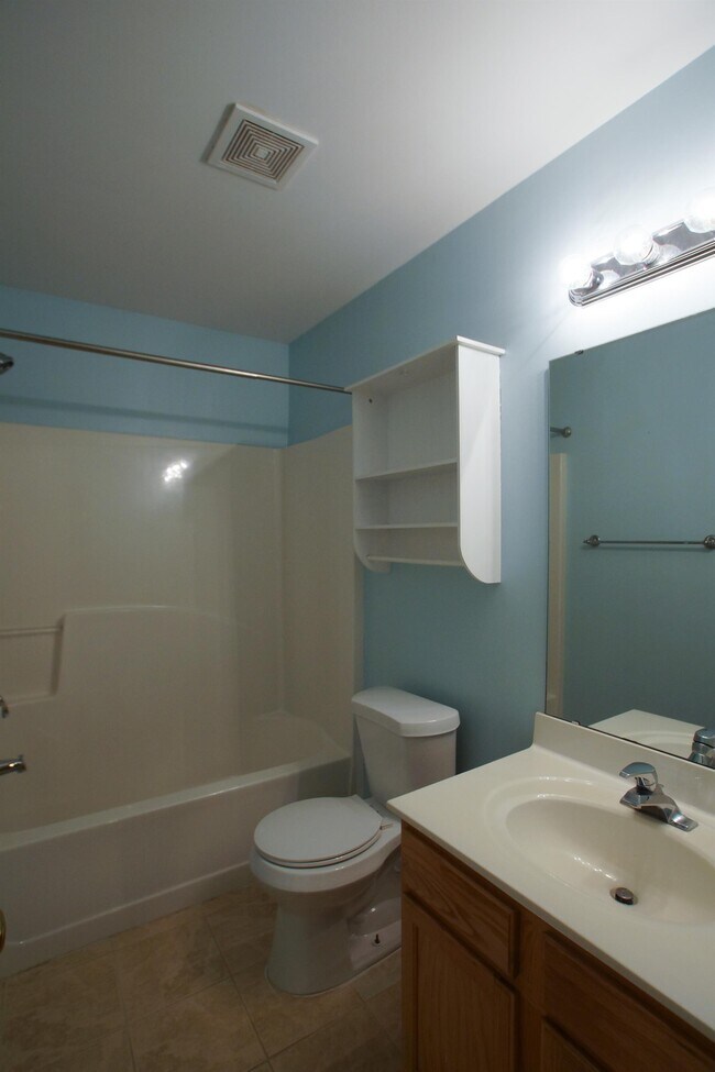Building Photo - 2900 Trailwood Pines Ln