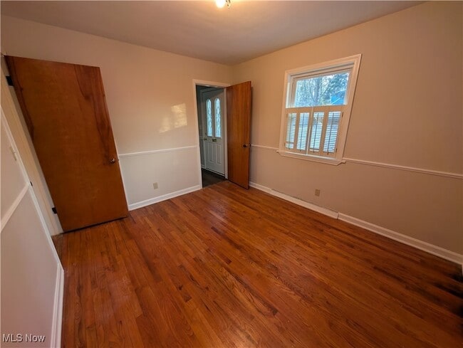 Building Photo - 703 Avondale St