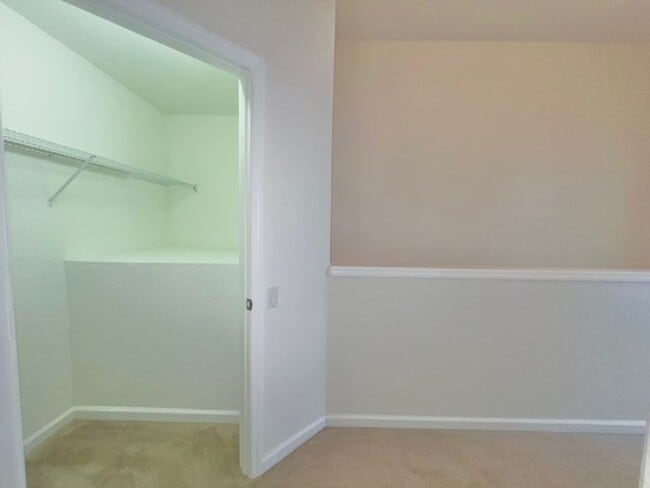 Building Photo - MOVE IN AUGUST! Beautiful 3 bed 2.5 bath townhome with large screened in back porch & 1 car attac...