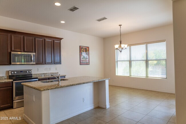 Building Photo - 4571 N Arbor Way