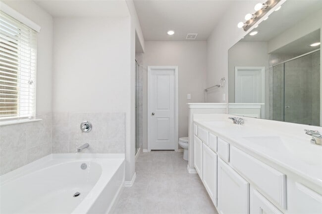 Building Photo - 29805 Woodsons Edge Way