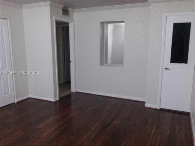 Building Photo - 4850 SW 63rd Terrace