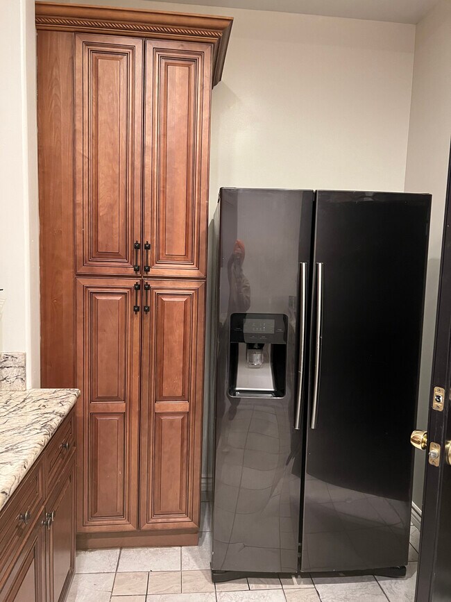 Building Photo - 4739 W 161st St