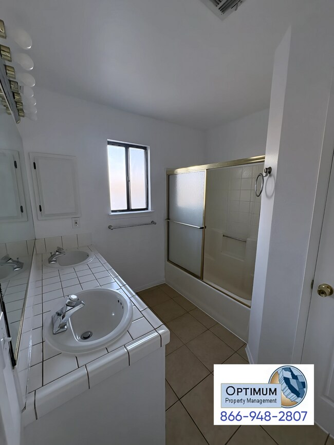 Building Photo - Charming 3-Bedroom Home on Half Acre