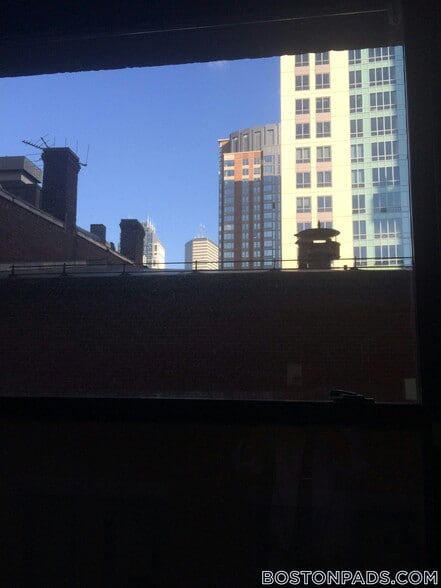 Building Photo - 62 Boylston St