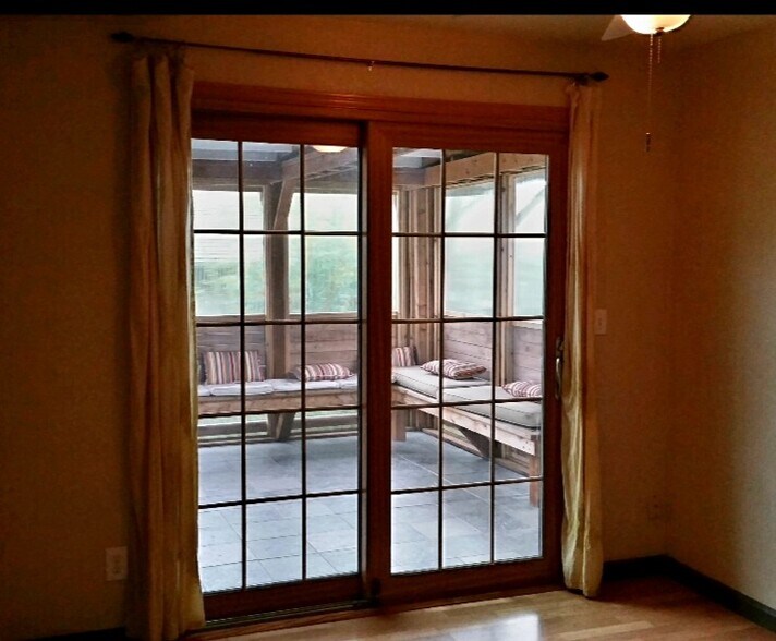 Building Photo - 312 S Nebraska St