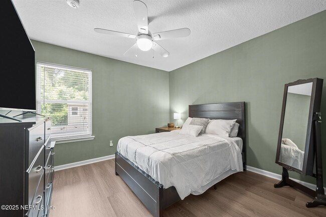 Building Photo - 8575 Crooked Tree Dr