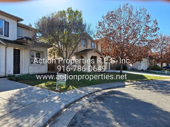 Building Photo - Lincoln Crossing, 2 Story 4 Bedroom, 2.5 bath, 2225sqft, Access to Clubhouse Pool & Amenities, Cu...