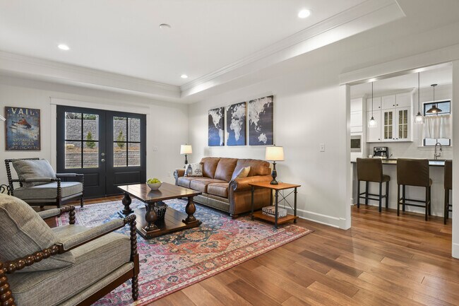 Building Photo - 1950 Mesa Park View