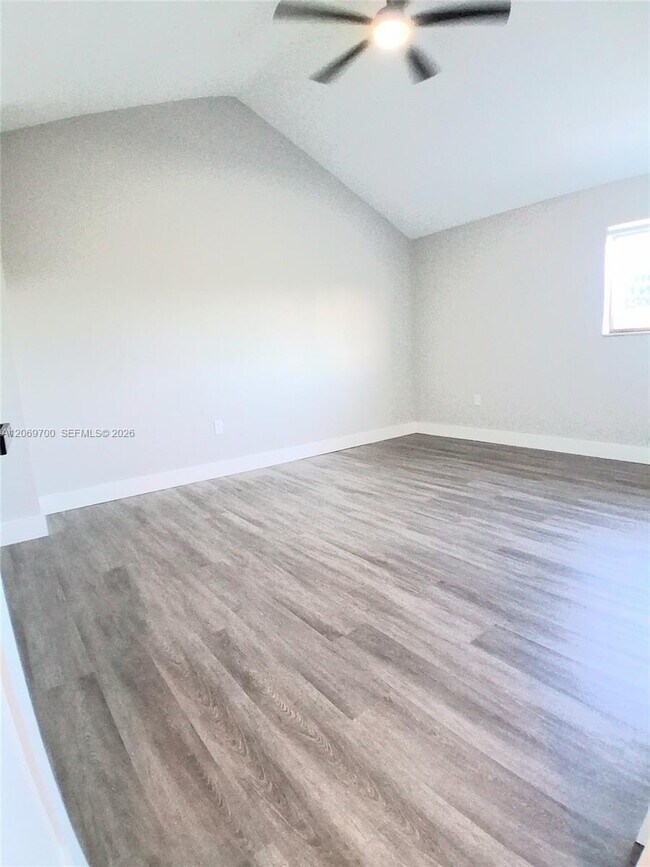 Building Photo - 2770 W 60th Pl