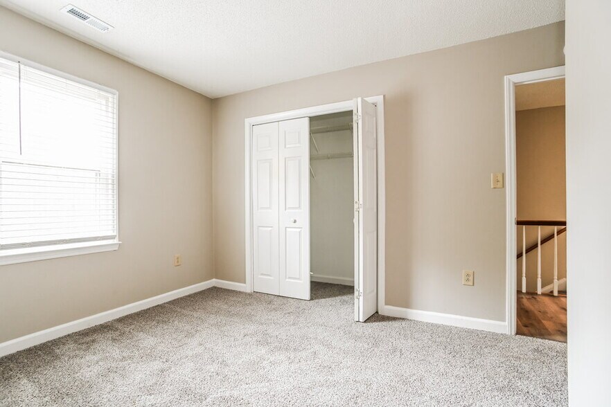 Building Photo - 9313 Fairmead Dr