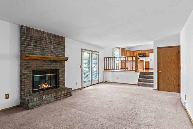 Building Photo - Spacious 4 Bedroom Home in Longmont