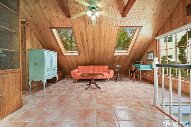 Building Photo - 167 North Ave